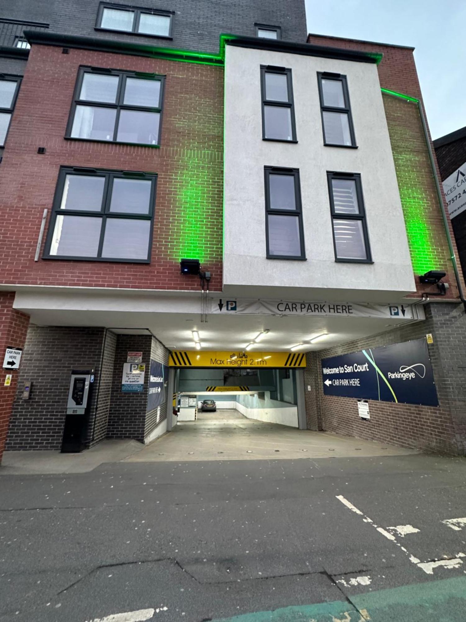 Ashley'S Place Manchester Exterior photo